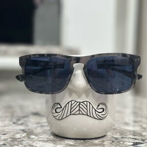 MVMT Black and Gray Sunglasses
